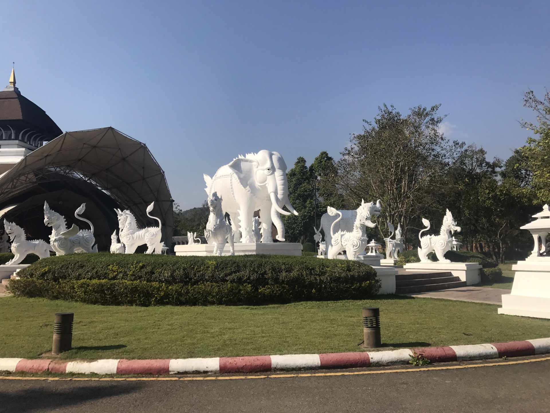 清迈动物园大象雕塑