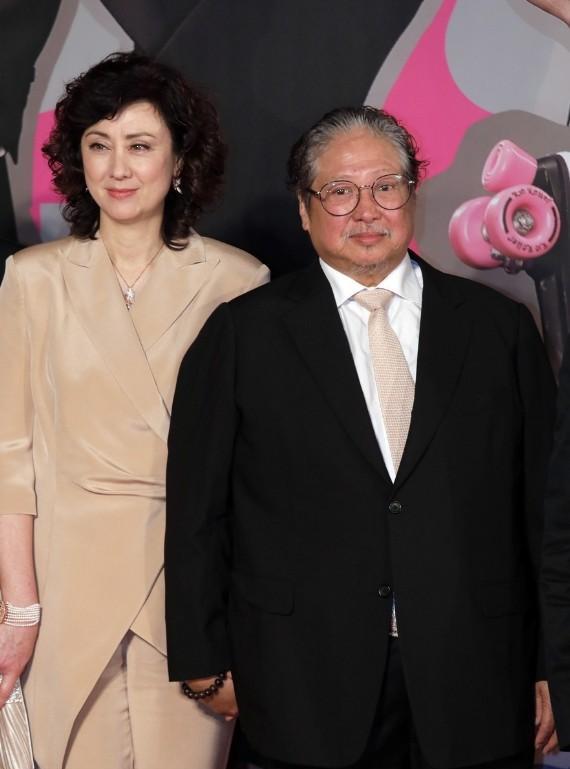 洪金宝老婆曹恩玉照片图片