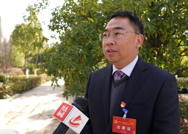 县财政局党组书记,局长 张旭波