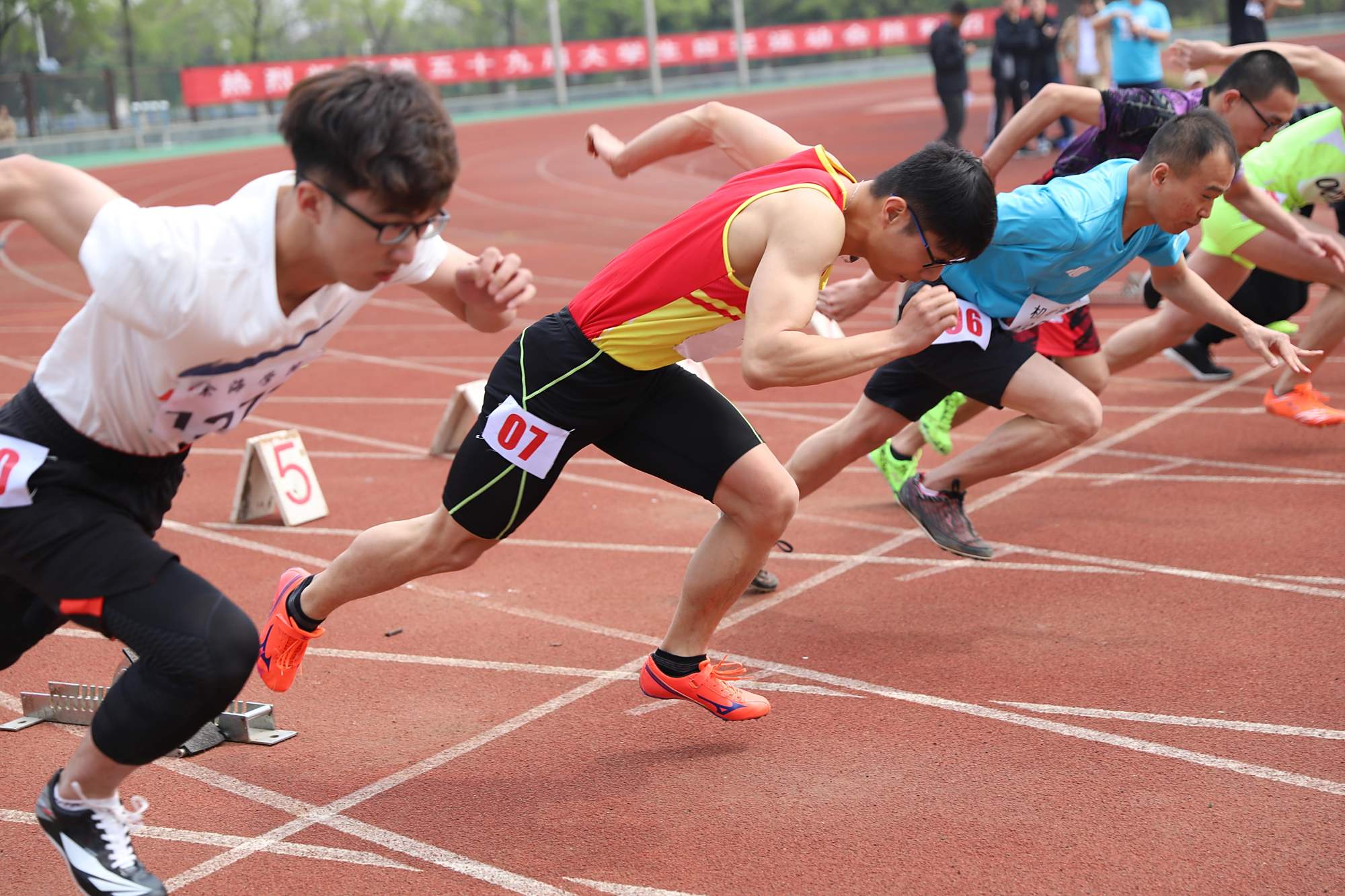 你发现了吗?1000米跑只用于体测考试 正式比赛不设项目