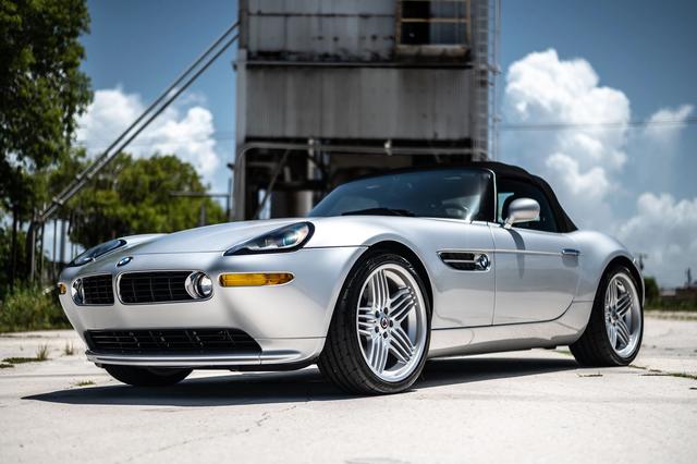 5年,5703辆,深受好多汽车收藏家的喜爱,这就是宝马z8的魅力