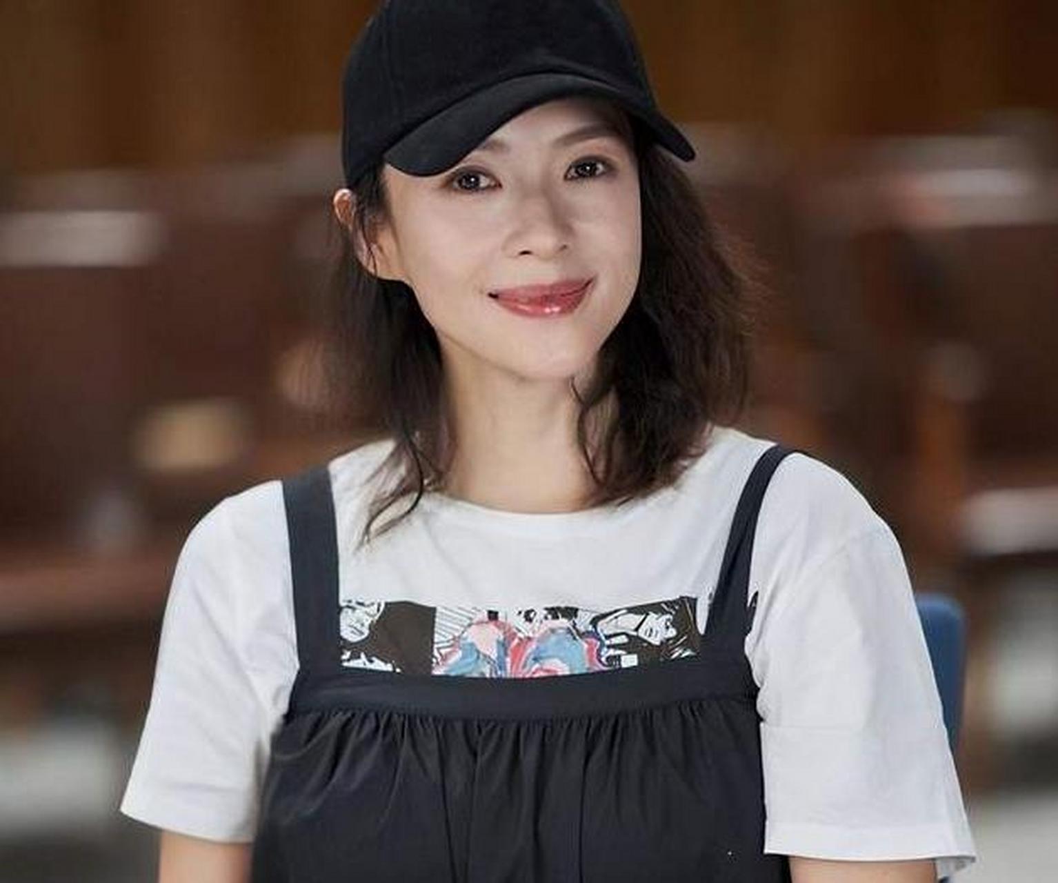 北京时间10月23日,汪峰章子怡宣布离婚,结束了长达8年的婚姻,前女友