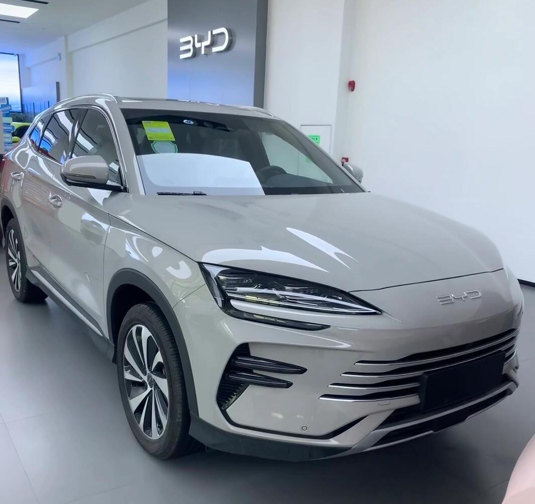 比亚迪宋plus dmi颜色