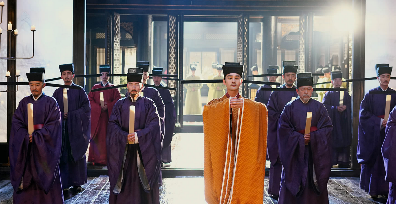 为何在古代历史中,宋朝皇帝都不爱穿"龙袍"?只因此人一个理念