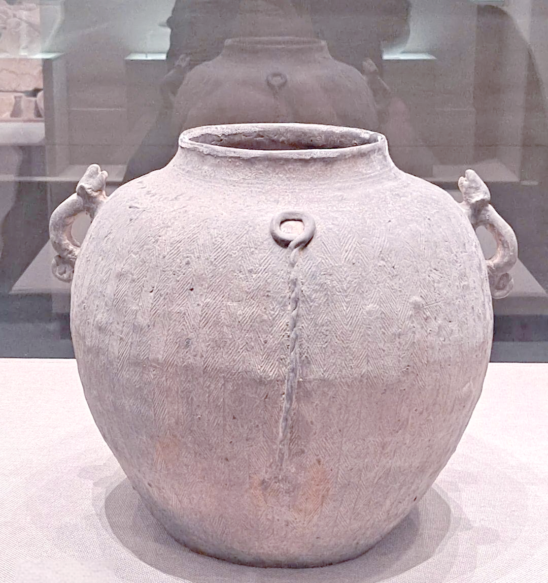 宜兴博物馆展现的多样古老陶罐