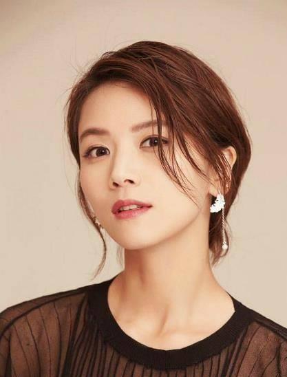 陈晓 带女儿复出,3年恋情转身娶佟丽娅,如今分手分道扬镳