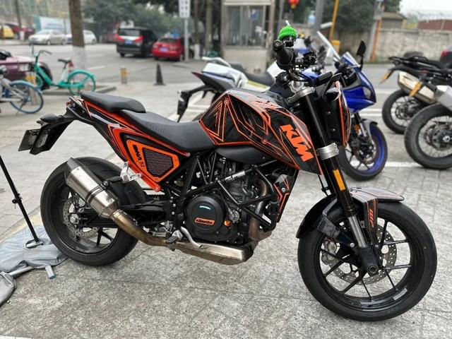 测评ktm790duke︱无愧中量级运动街车之标杆(静态表现)