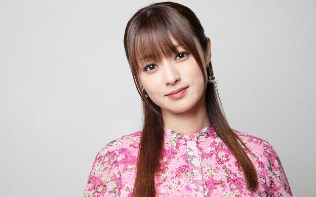 日本女演员深田恭子因患适应障碍症,暂停演艺活动