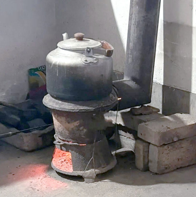 火炉:冬日里的温暖守护者