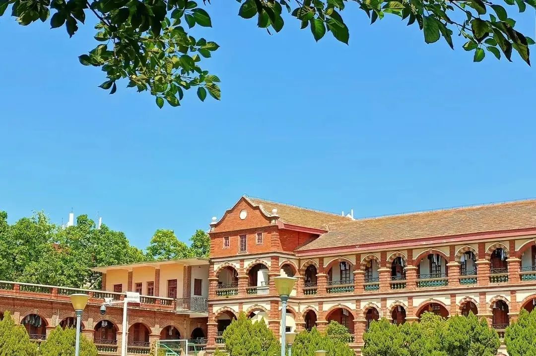 祝贺集美大学创办水产高等教育50周年!