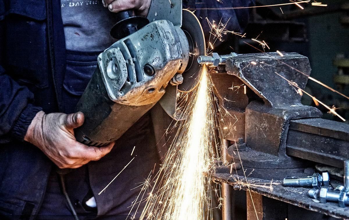 急招磨床工 急招磨床师傅2名