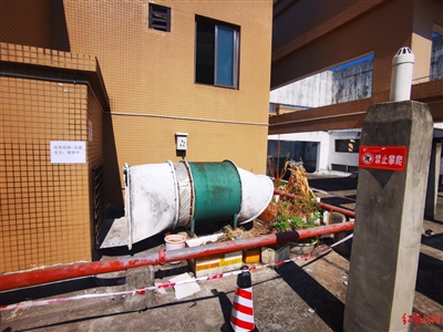 7岁女孩从楼顶坠入通风井身亡 谁为悲剧负责?