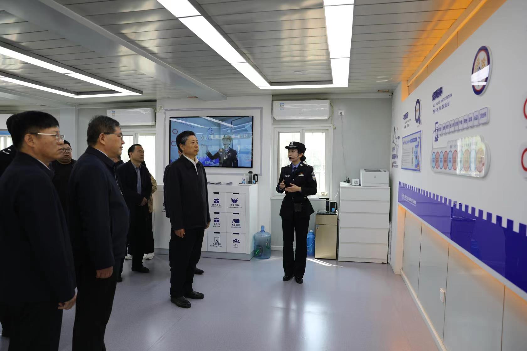 山东人大常委会副主任王艺华来齐鲁工业大学(山东省科学院)调研