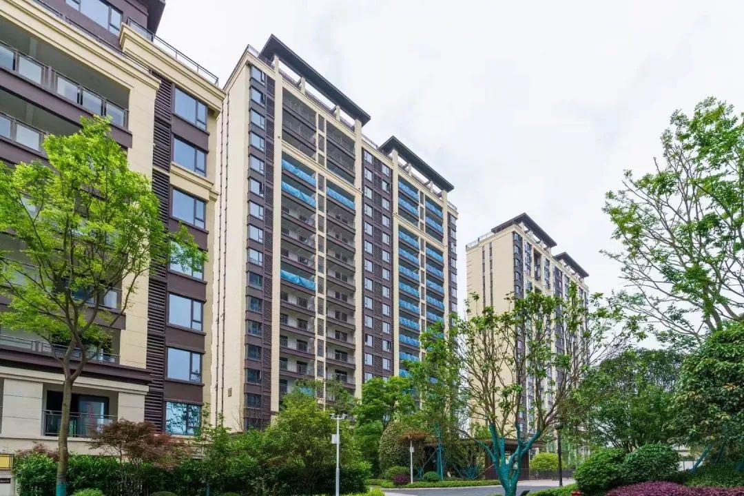 项目实景图 株洲中梁建宁檀府 最后一栋小高层新品 热势加推,不容