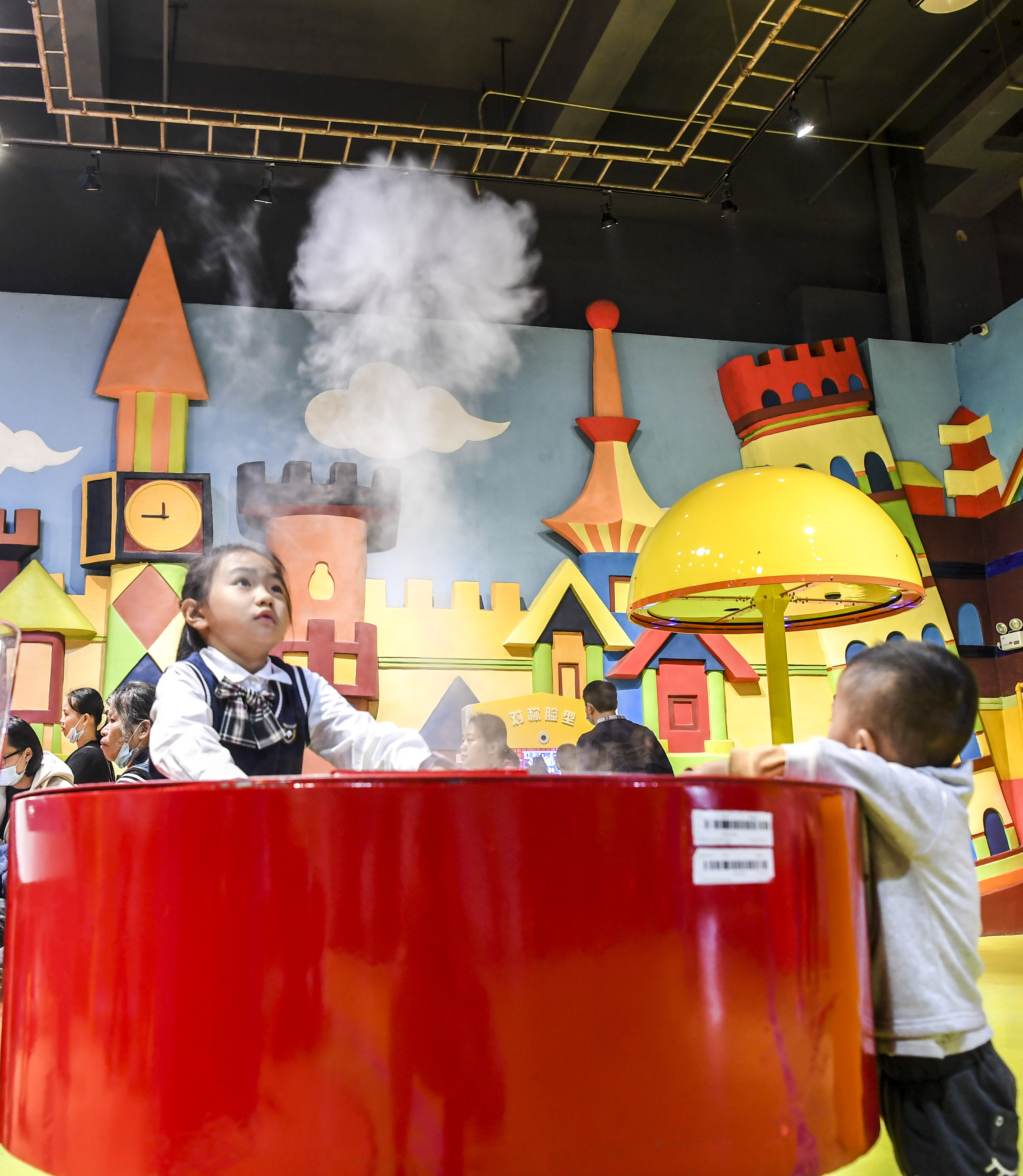 广西南宁:科技馆里乐趣多