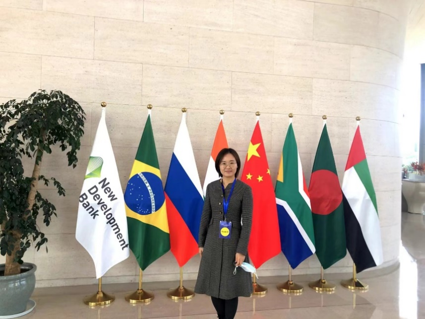 读最牛的博士做博士后研究她左手教学右手科研春耘秋收内心丰盈