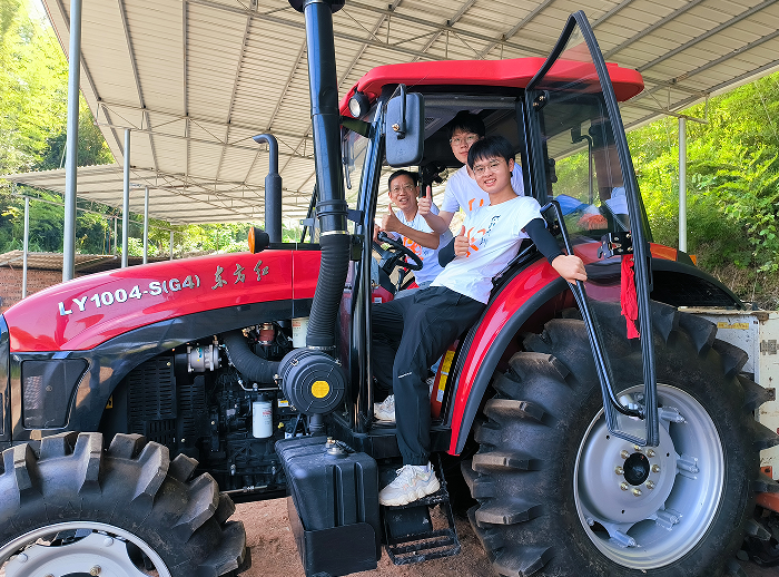 湖南财院会计学院教授伍中信赴湘赣边区开展"供销兴乡"专项调研