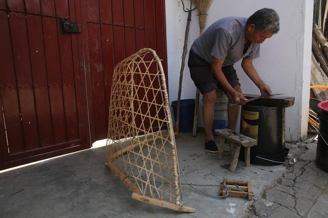 割麦神器"掠子"山区麦场显身手
