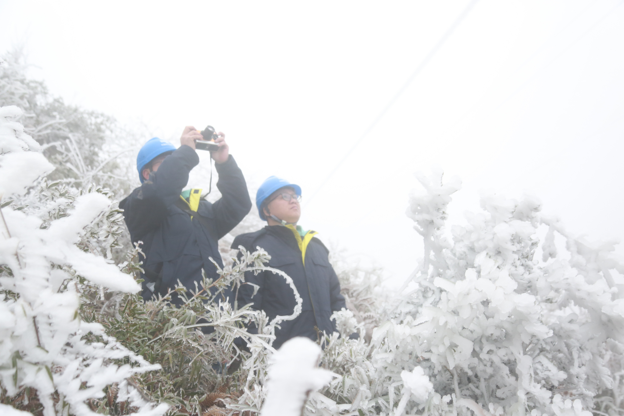 秦兴元:行走在"冰尖"的保电卫士