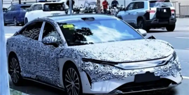 定位大型车！比亚迪D级旗舰大汉谍照曝光：续航超1000公里