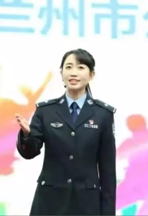 五封家书!她们是民警,也是女儿,妻子,母亲