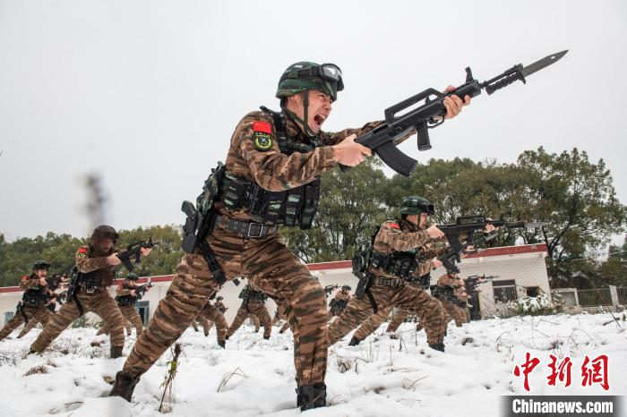 武警特战服装图片冬季图片