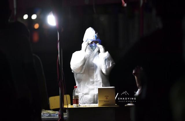 风景无边，爱心无界：为“壮士断腕”关闭景区的张家界加油