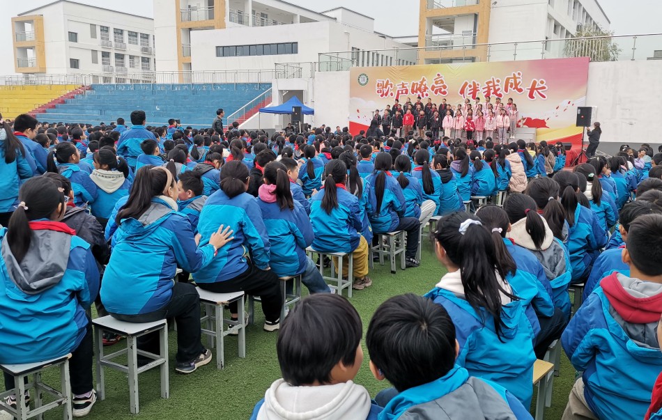 丹阳荆林学校举行"歌声嘹亮 伴我成长"迎元旦歌咏比赛