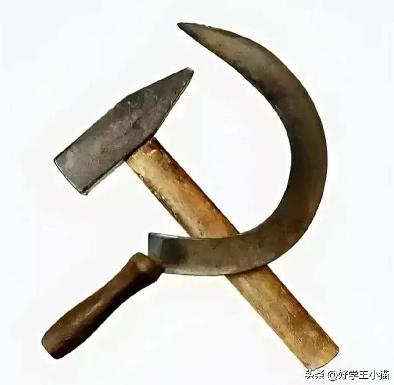 镰刀代表农民,锤子代表工人,工农联盟就这样成为了国家的主人