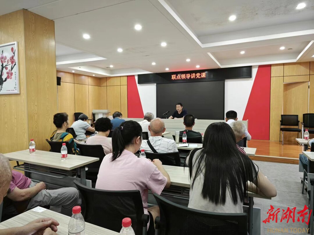 东塘街道七里庙社区组织党员学习 让安全生产入脑润心促行