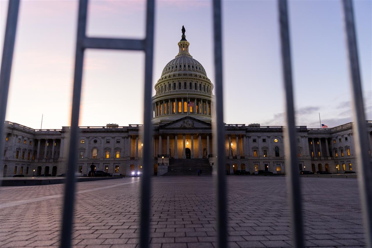 ������������һ�꣬��ڼ�Ȱ���ƽ��ȴһ����߹����������˰ս���������񶷣�Ӣ���������ۣ�ȫ��ս������