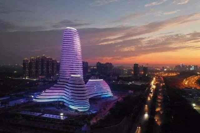南宁最害羞地标建筑,投资20亿,建成后网友直呼不敢看