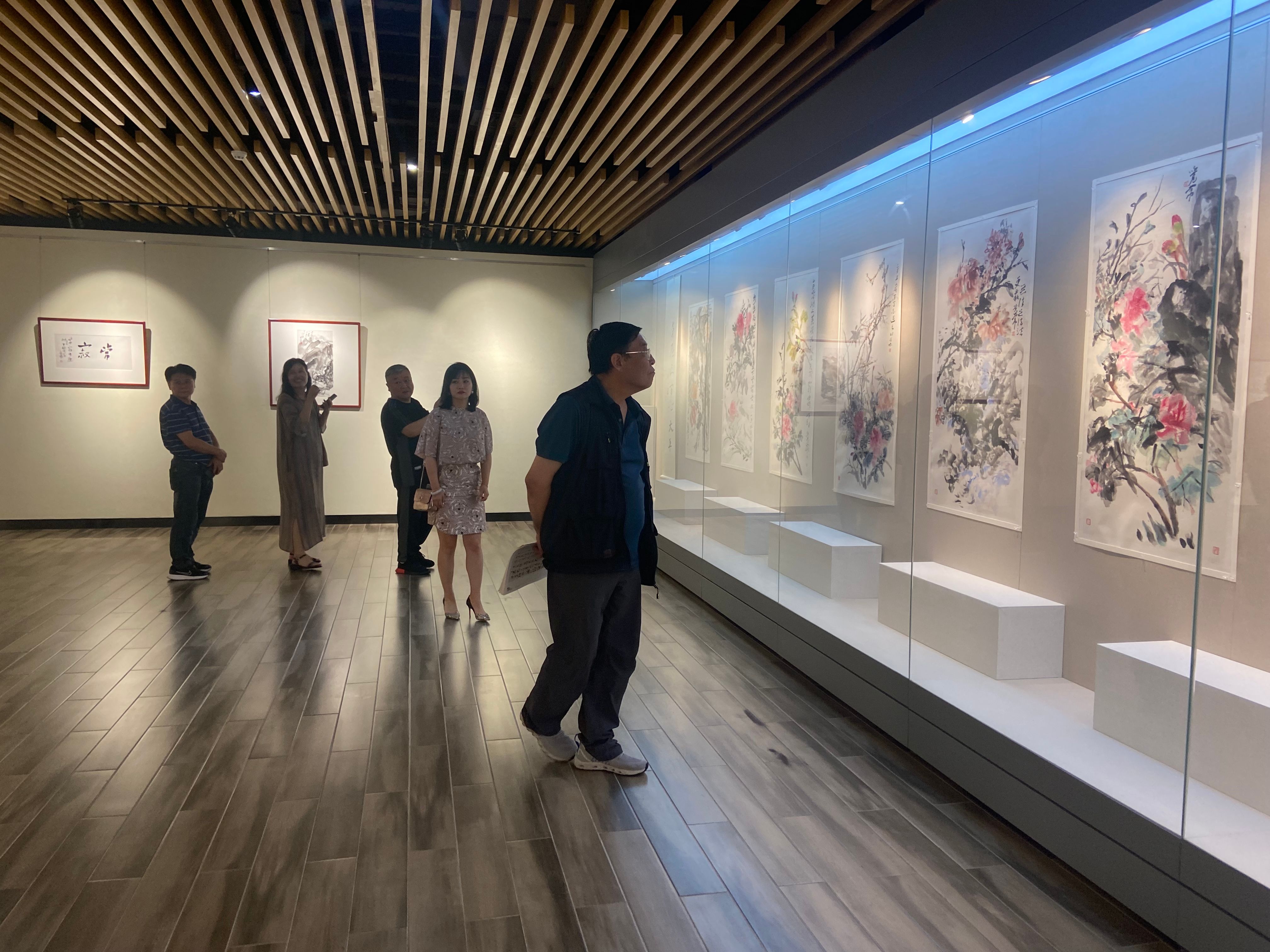 "问道阳羡"吕雪峰书画作品展亮相江苏宜兴