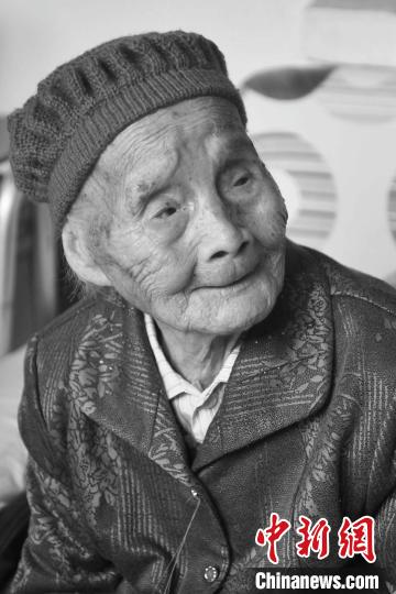 122岁长寿老人朱郑氏去世,被称为"最牛00后"
