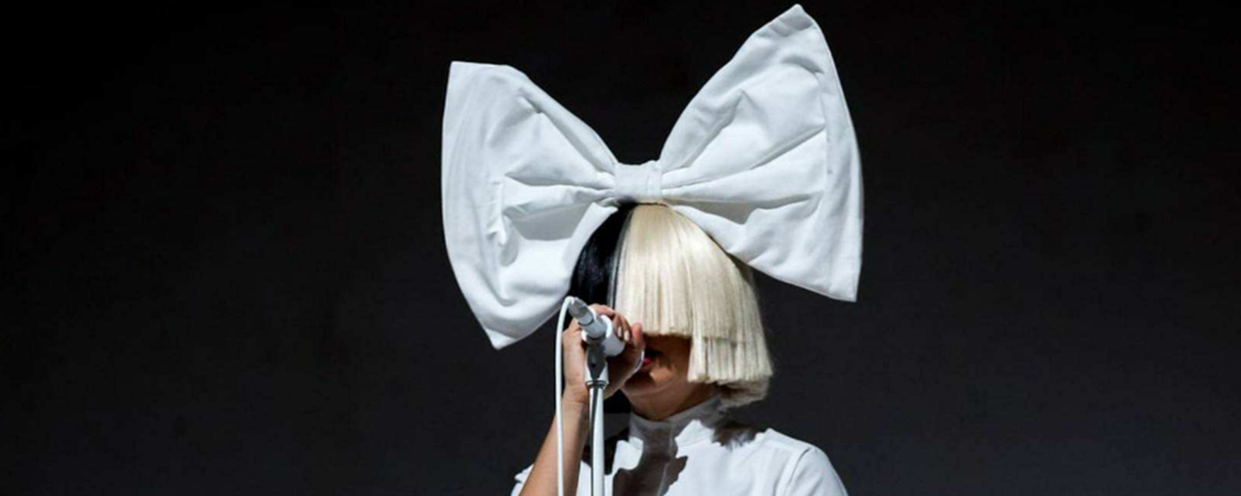 sia为什么不露脸,sia为什么叫洗牙姐