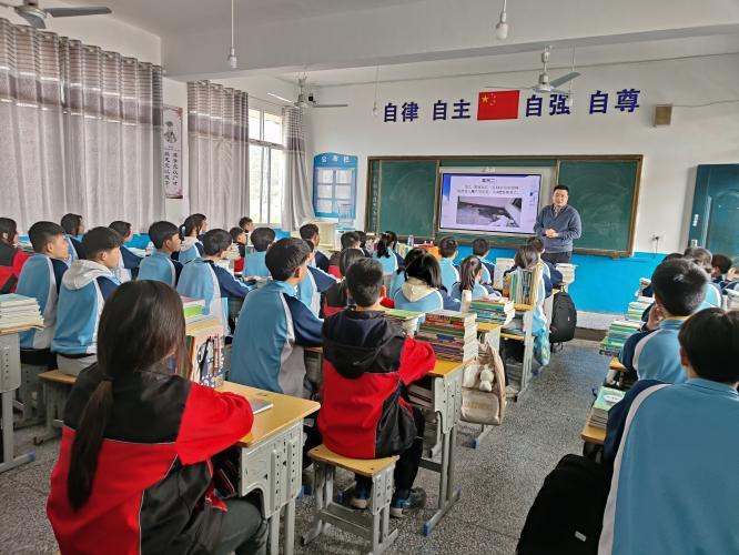 上栗县鸡冠山乡中学图片