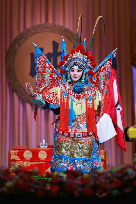 著名京剧表演艺术家李胜素,于魁智领衔国家京剧院,演绎梅派经典