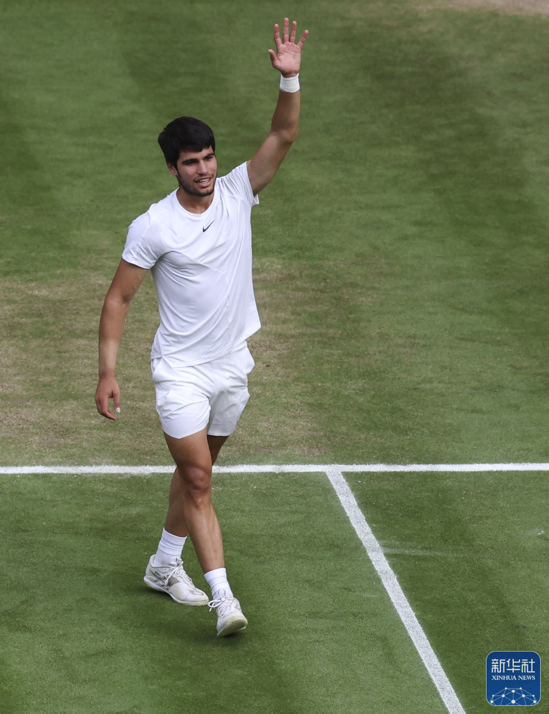 阿尔卡拉斯夺得温网男单冠军