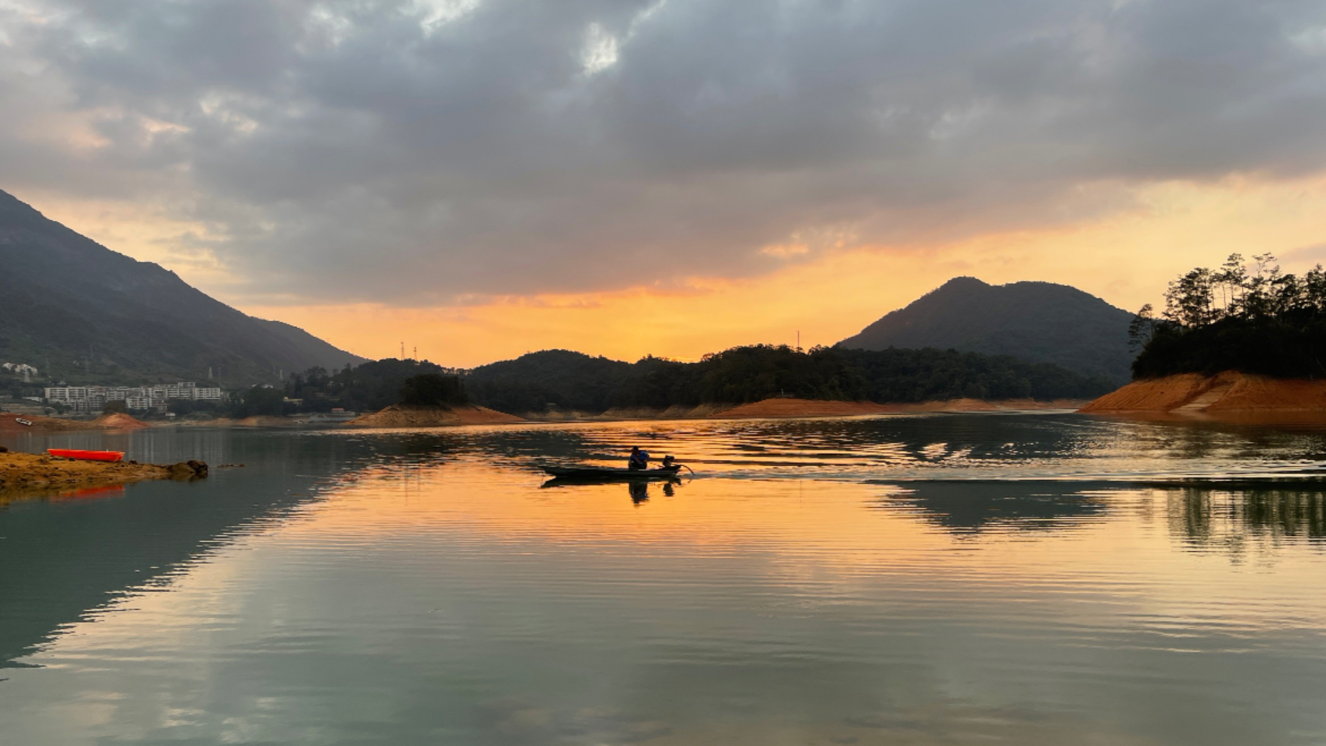 广州从化流溪河国家森林公园 登山赏花观景