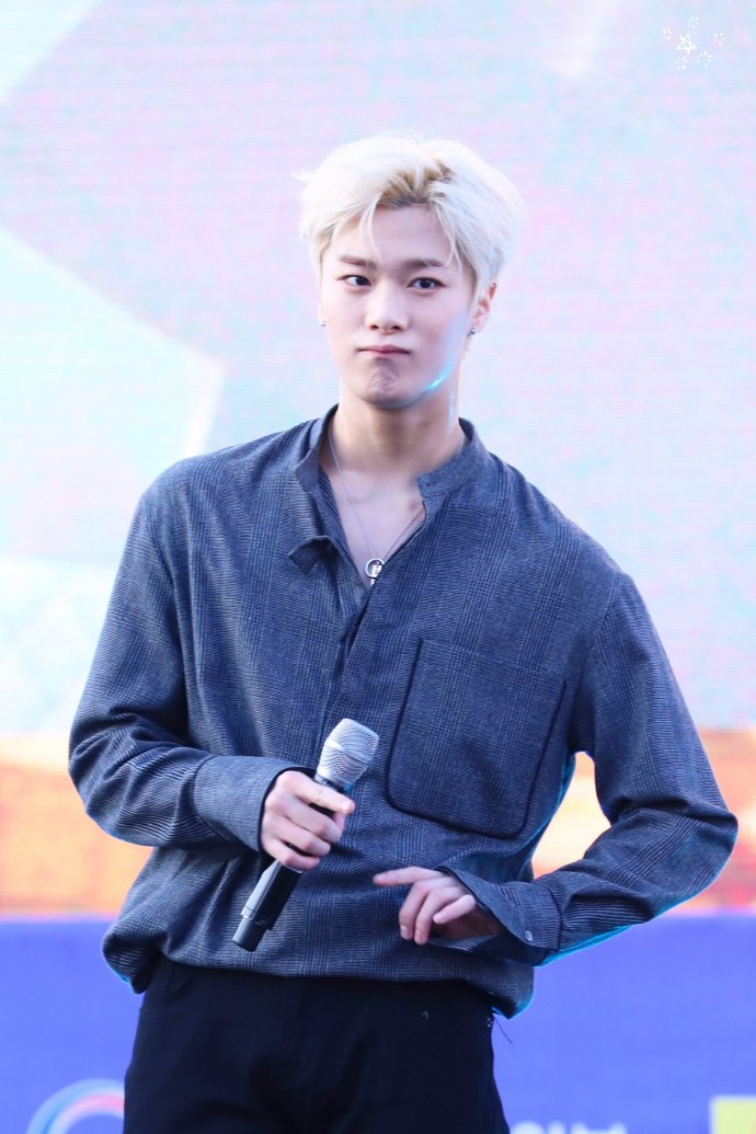 韩国男团成员文彬在家中离奇暴毙!疑似自杀