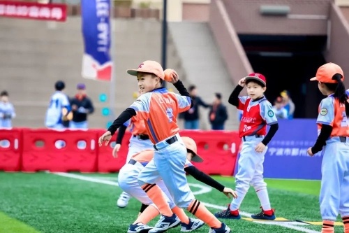 镇海蛟川双语小学被授予"全国软式棒垒球实验学校"称号