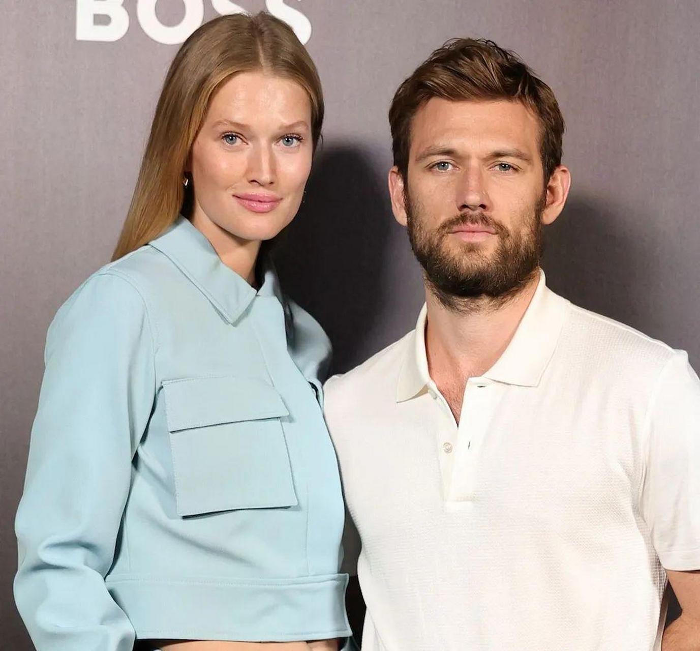 去年八月,英国演员 alex pettyfer(亚历克斯·帕蒂弗)与今年30岁的