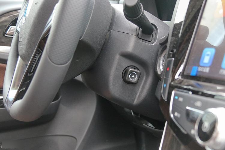 四轮电动车方向盘调整