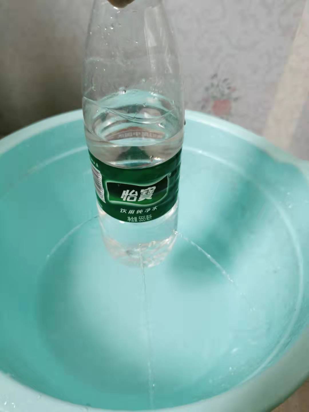 塑料瓶喷泉实验图片