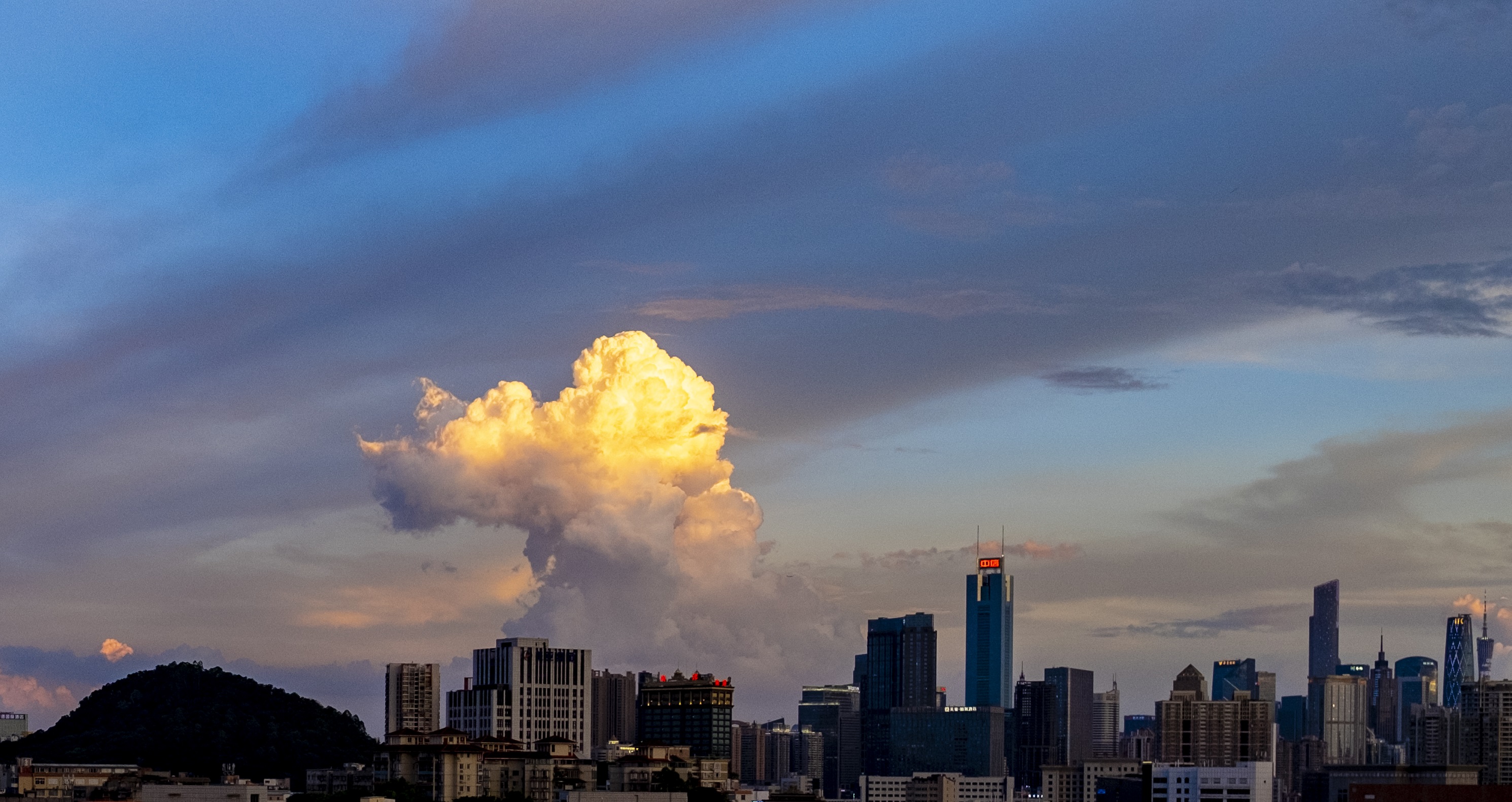 强雷雨也顶不住高温,未来三天广州天气炎热