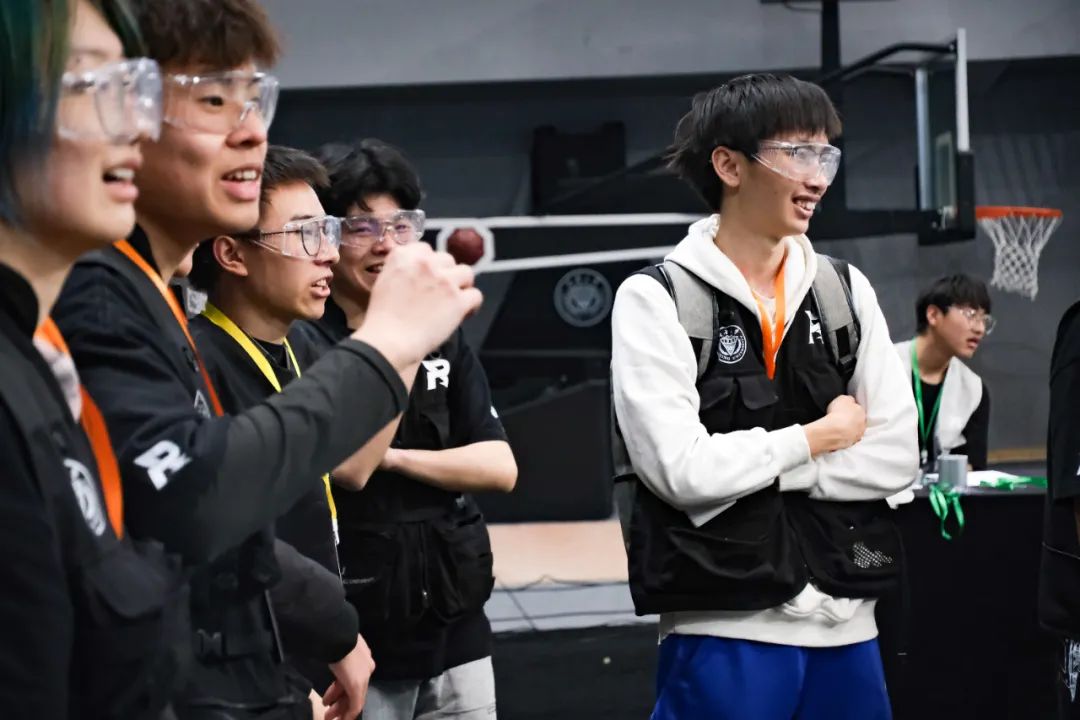 飒重大千里战队冠军