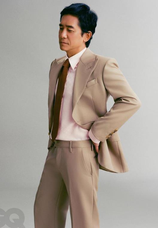 梁朝伟最新写真曝光,男人的美是成熟