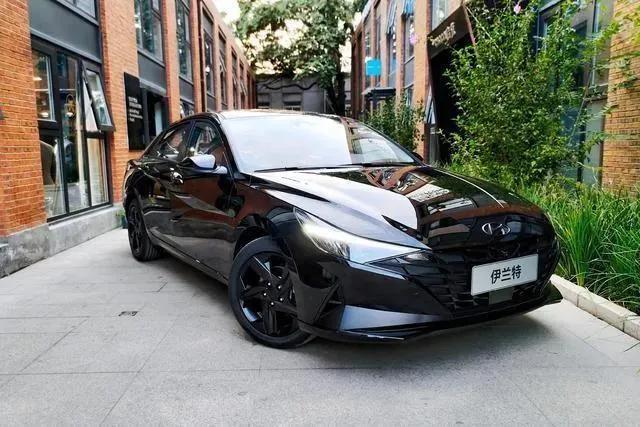 第8代现代伊兰特实拍!轿跑造型 黑武士套件,新增1.5t引擎