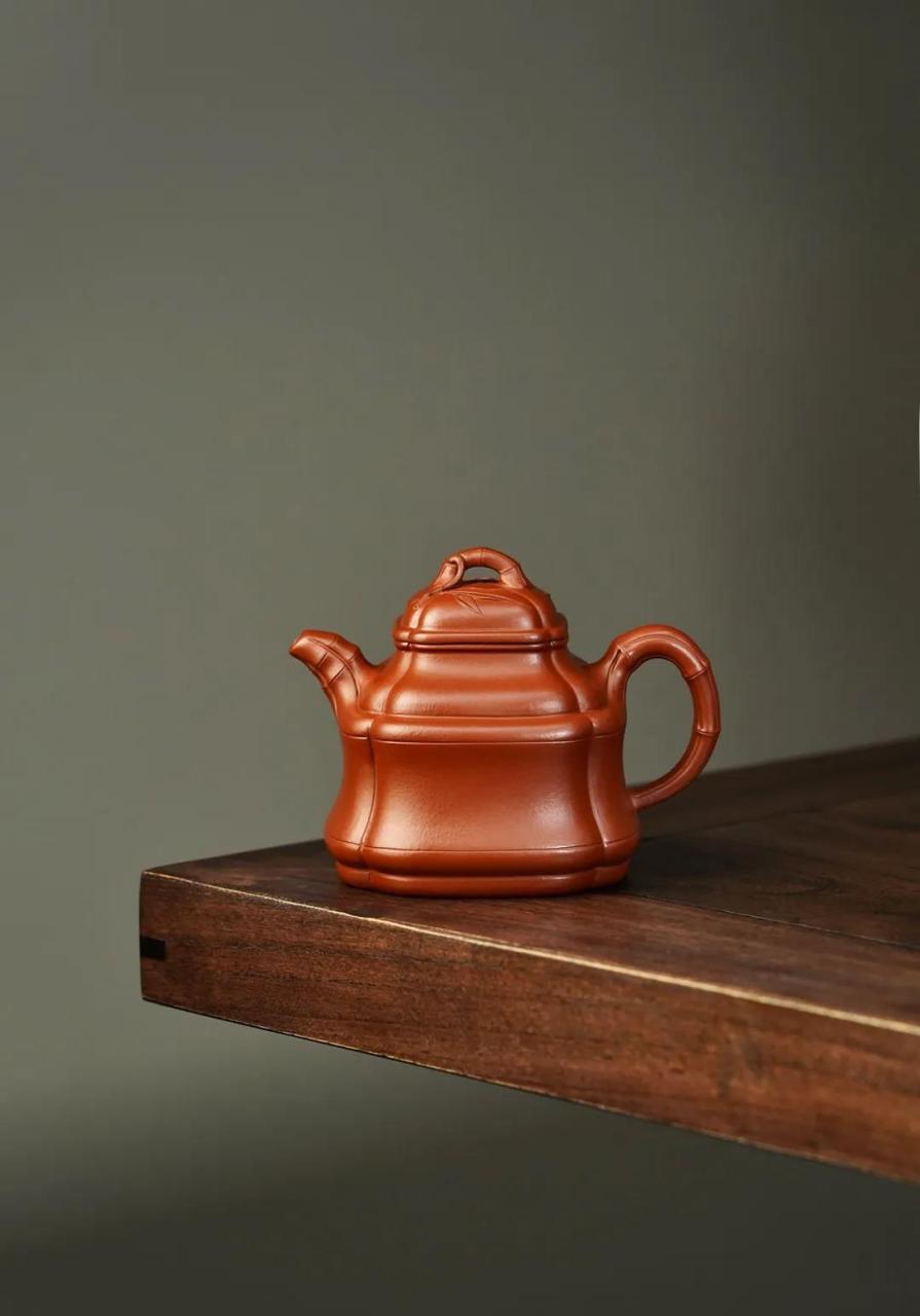 全手工【四方竹鼎】·极品朱泥·370cc·9孔  非常完美的一款四方竹鼎