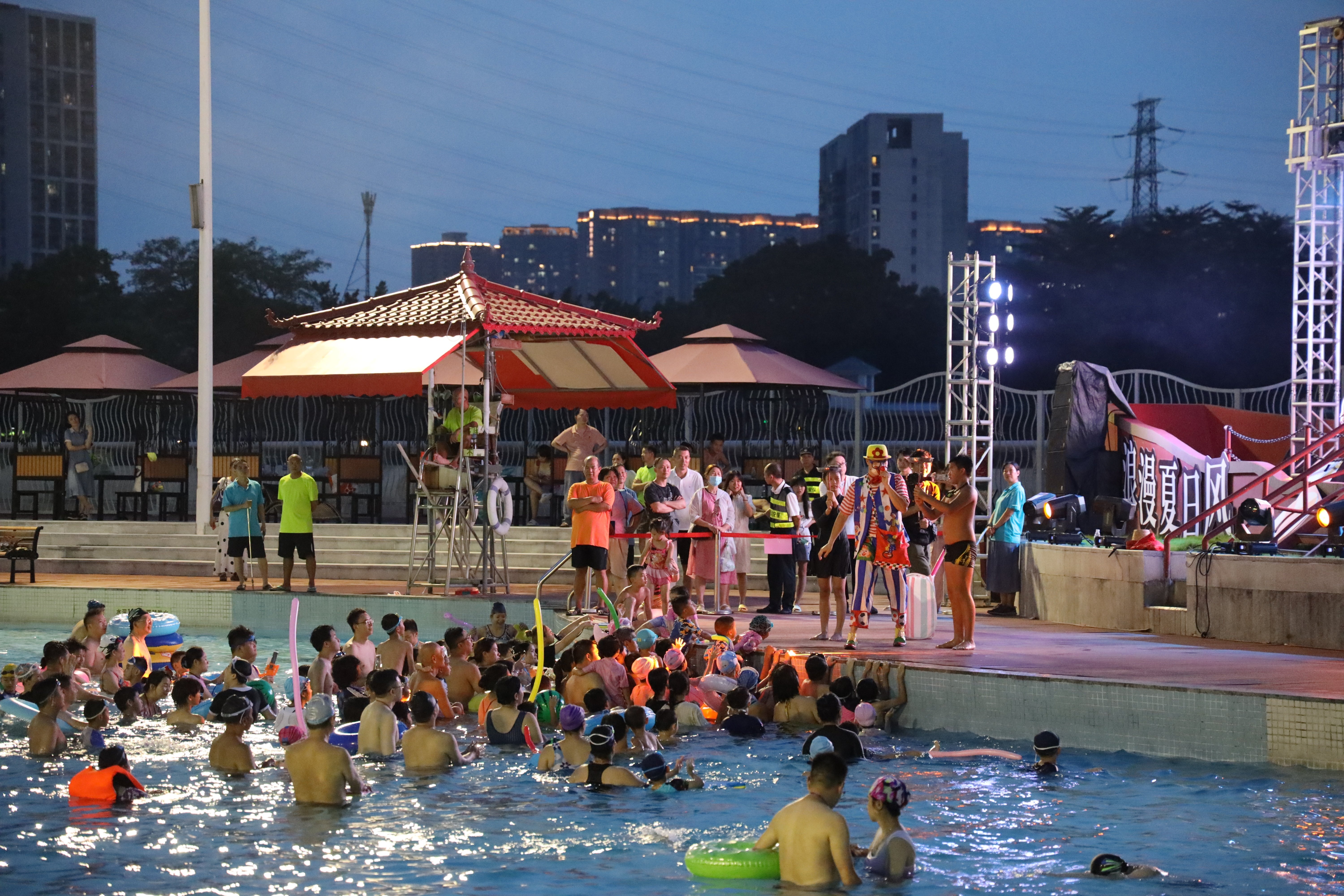 浪漫假日畅享西关!西郊游泳场荔湾沙滩音乐会好燃
